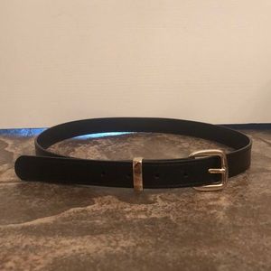 URBAN OUTFITTERS FAUX LEATHER BELT GOLD